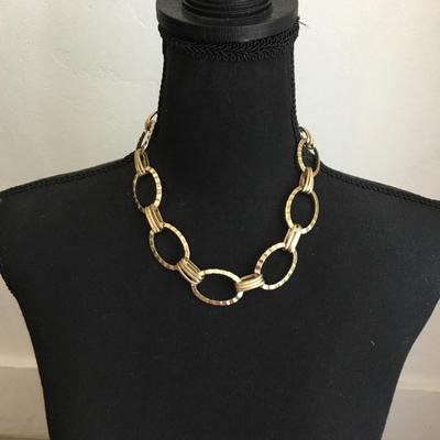 Beautiful vintage, Ann Taylor gold toned statement, necklace