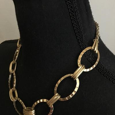 Beautiful vintage, Ann Taylor gold toned statement, necklace