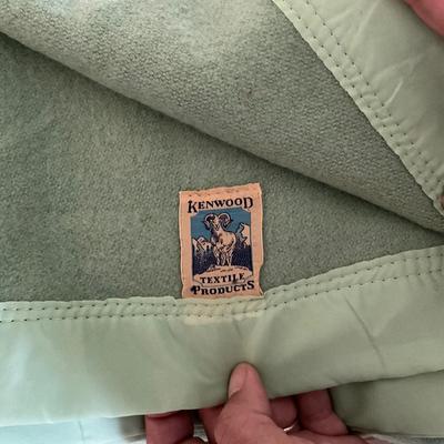 899 Lot of Various Sized Wool & Polyester Blankets by Pharabo