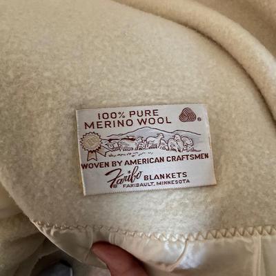 899 Lot of Various Sized Wool & Polyester Blankets by Pharabo