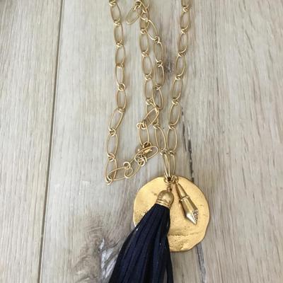 Beautiful Stella and dot statement necklace