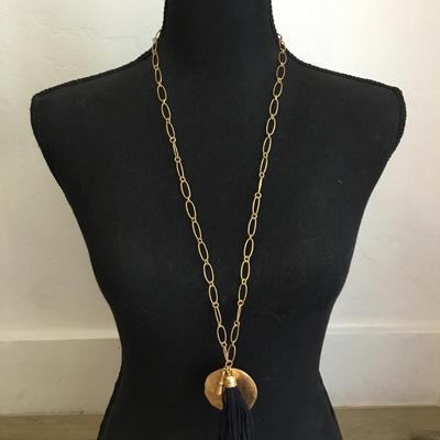 Beautiful Stella and dot statement necklace
