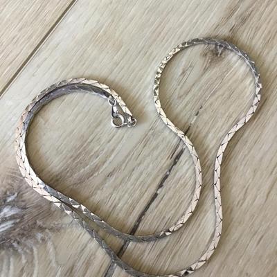 Very nice gunmetal, gray chain necklace vintage