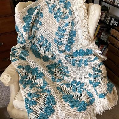 706 Hand Crocheted Double/Full Aqua & White Bedspread