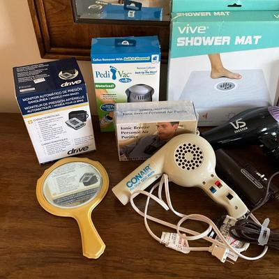 708 Large Bathroom Essentials Lot