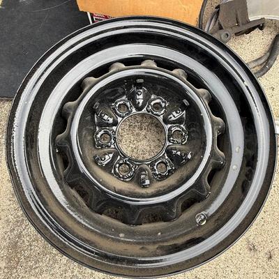 New rim for vehicle