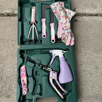 Moms gardening tools
