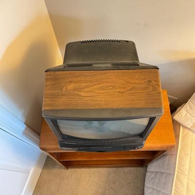718 Magnavox Television with VHS Player & Two Tier Bookshelf