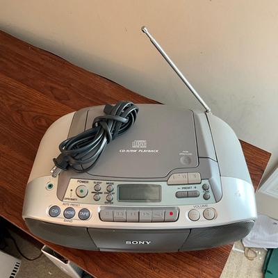 719 Sony CDR/RW Player