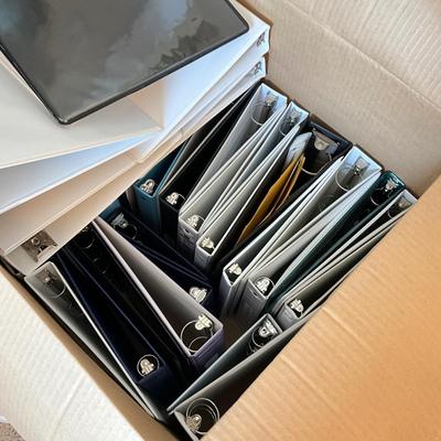 722 Large Box of Multi-size 3-Ring Binders