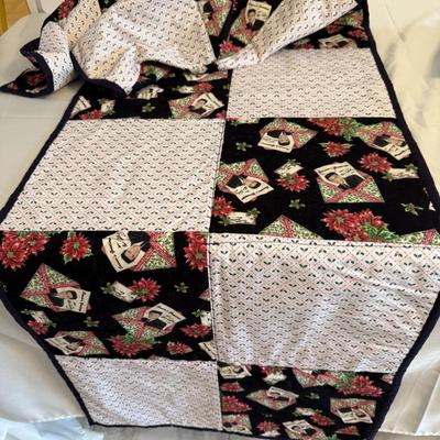 Elvis runners, place setting