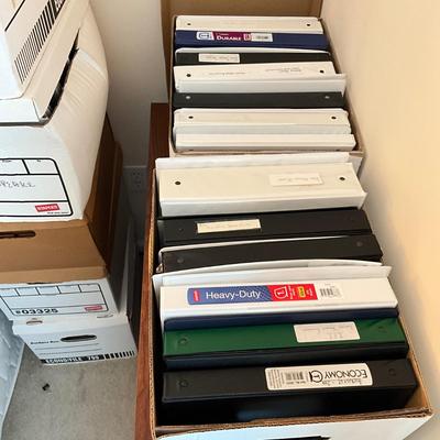 724 7 Boxes of 3-Ring Binders