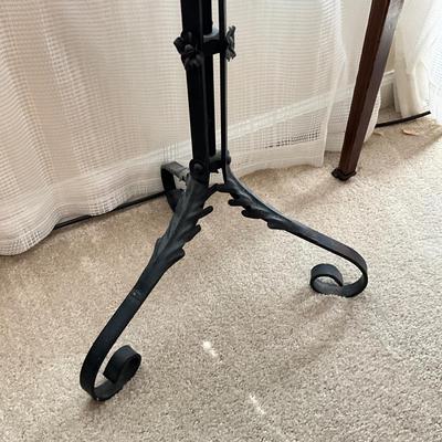 725 Colonial-Style Wrought Iron Floor Lamp
