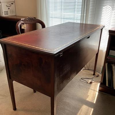 726 Antique Knee-hole Leathertop Desk with Victorian Mahogany Chair