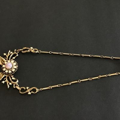 Beautiful Vintage Necklace Glass Stone