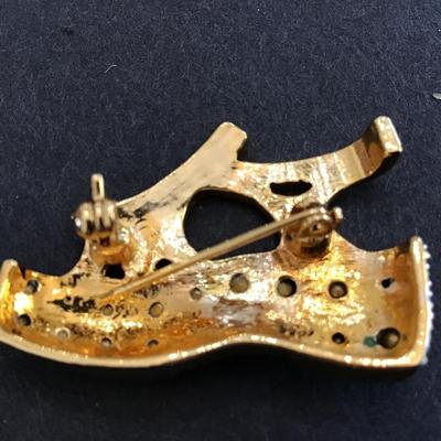 Rhinestone shoe pin