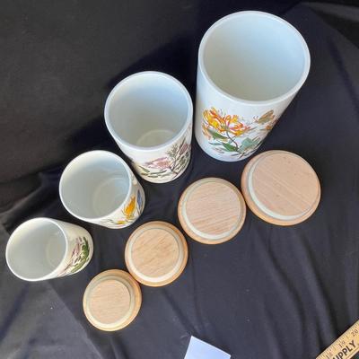 Sale Photo Thumbnail #857: Portmeirion set, great shape, no wear on the wood lids!