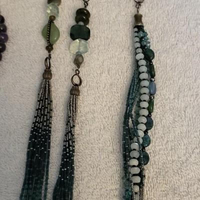 A VARIETY OF JEWELRY