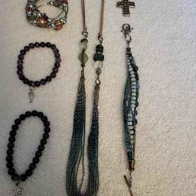A VARIETY OF JEWELRY