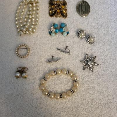 ART BROOCH AND OTHER VINTAGE JEWELRY