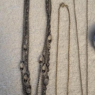 NECKLACES AND WATCHES