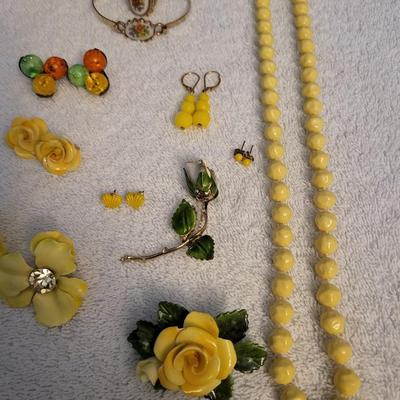 VINTAGE JEWELRY