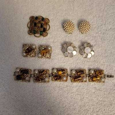 FLORENZA BROOCH, CLIP ON EARRINGS AND BRACELET