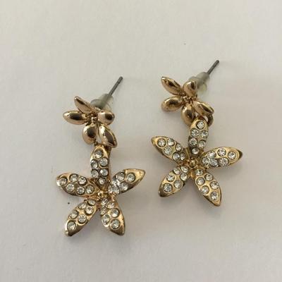 Cute dangling earrings