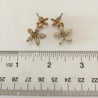 Cute dangling earrings