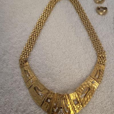 GLASS BEADED NECKLACE & GOLD-TONE NECKLACE WITH RHINESTONES