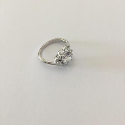 Beautiful 925 silver and crystal ring