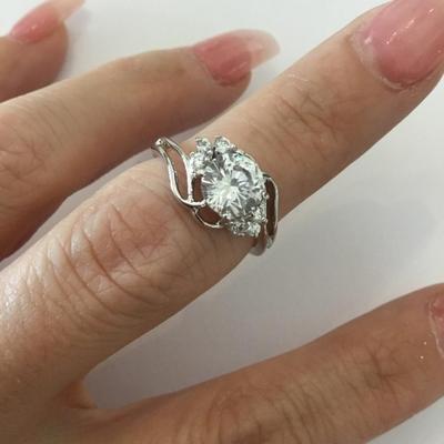 Beautiful 925 silver and crystal ring