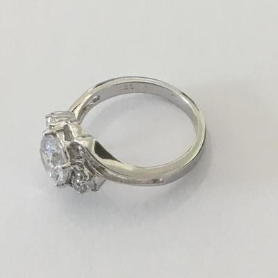 Beautiful 925 silver and crystal ring