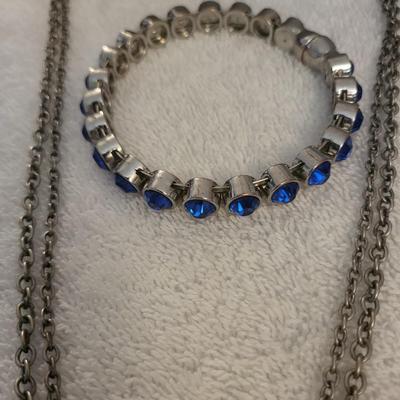 PRETTY COSTUME JEWELRY
