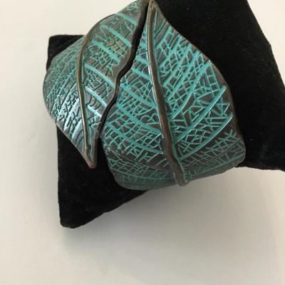 Cool Blue green bronze, toned leaf cuff leaf bracelet very nice very beautiful