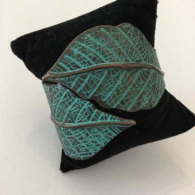 Cool Blue green bronze, toned leaf cuff leaf bracelet very nice very beautiful