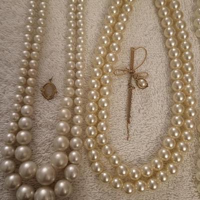 DRESSY JEWELRY