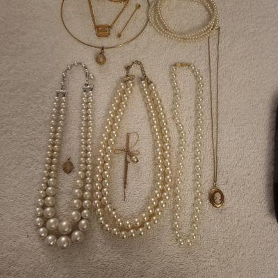 DRESSY JEWELRY