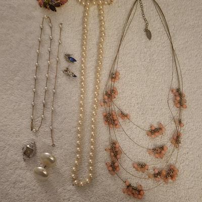 VARIETY OF JEWELRY