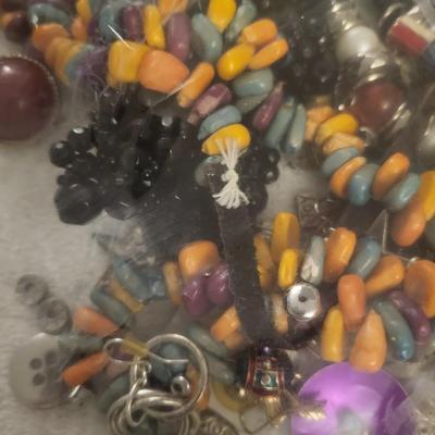 BROKEN JEWELRY
