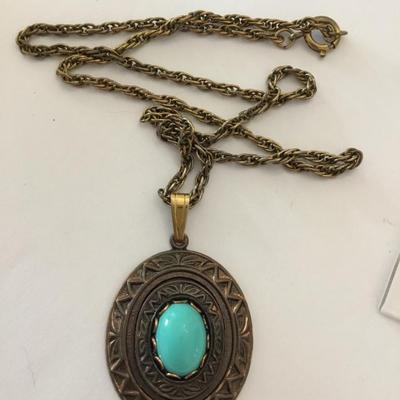 Beautiful vintage, BoHo necklace, faux stone