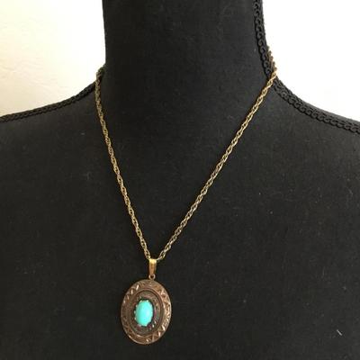 Beautiful vintage, BoHo necklace, faux stone