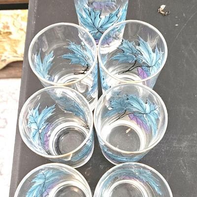 Mid Century Libbey Cups With Maple Leaf Design