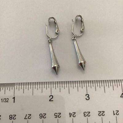 Vintage Sarah Coventry clip on dangle earrings