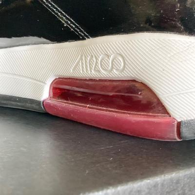Sale Photo Thumbnail #883