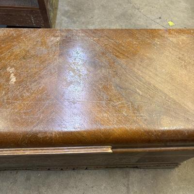 LOT 91: Lane Cedar Chest