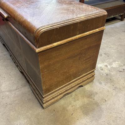LOT 91: Lane Cedar Chest