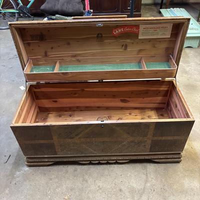 LOT 91: Lane Cedar Chest