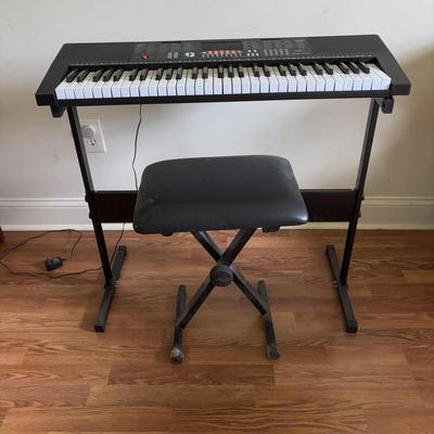 LOT 93: Zeny 61-Key Electronic Keyboard YM-288