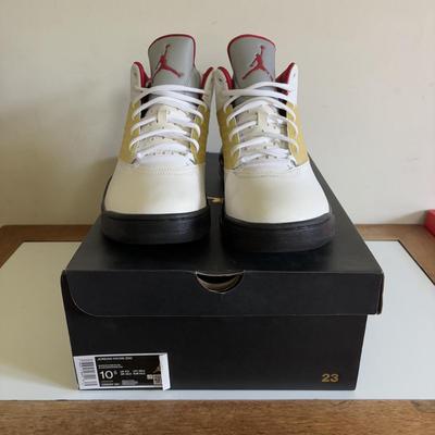 LOT 101: Nike Air Jordan Maxin 20, White/Gym Red-Black